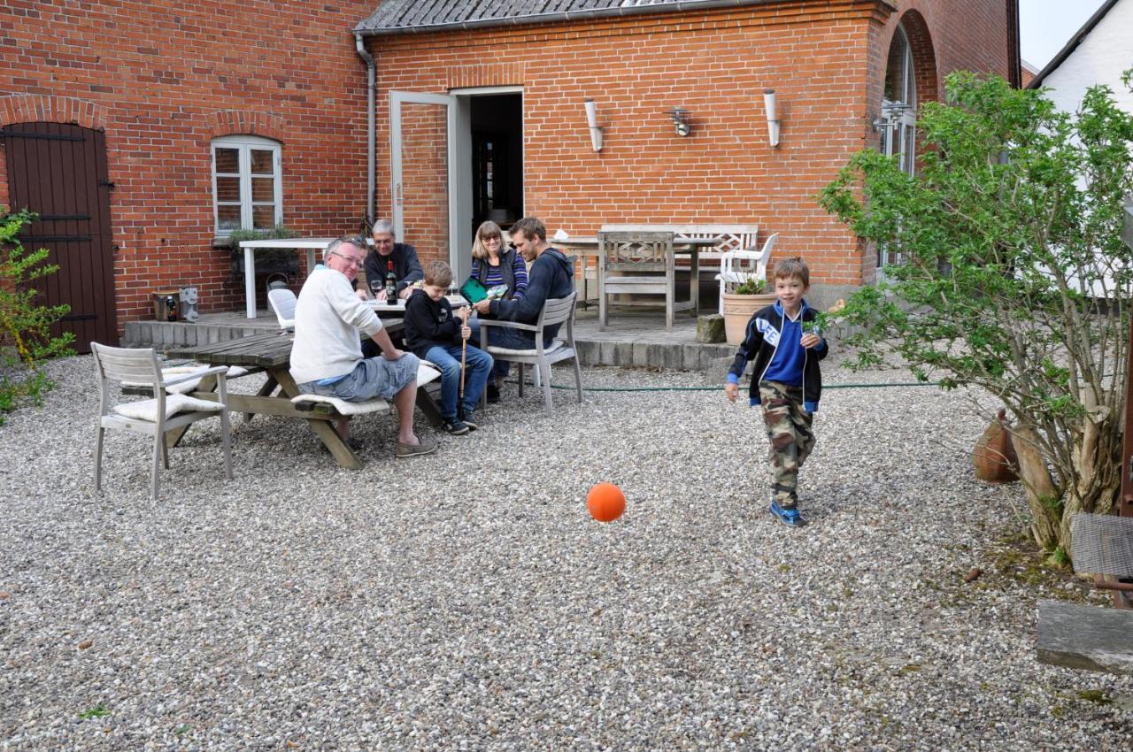 Lundsgaard Bed & Breakfast Fåborg Exteriör bild
